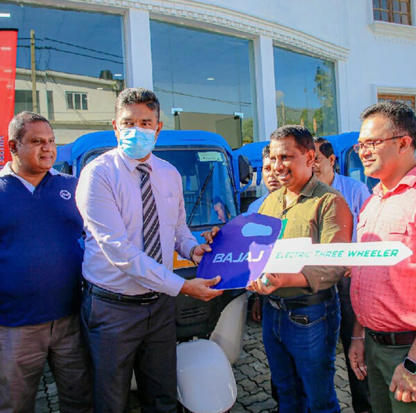 ශ්‍රී ලංකාවේ සෞඛ්‍ය අංශයට පළමු වරට විදුලි ත්‍රිරෝද රථ ලබාදීමේ විශේෂ ව්‍යාපෘතිය ආරම්භ වේ