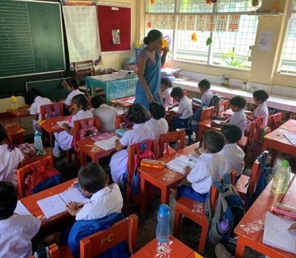 පාසල් ලිපිද්‍රව්‍ය ගන්න රු 6,000 දීමනාව අස්වැසුම ගිණුමට