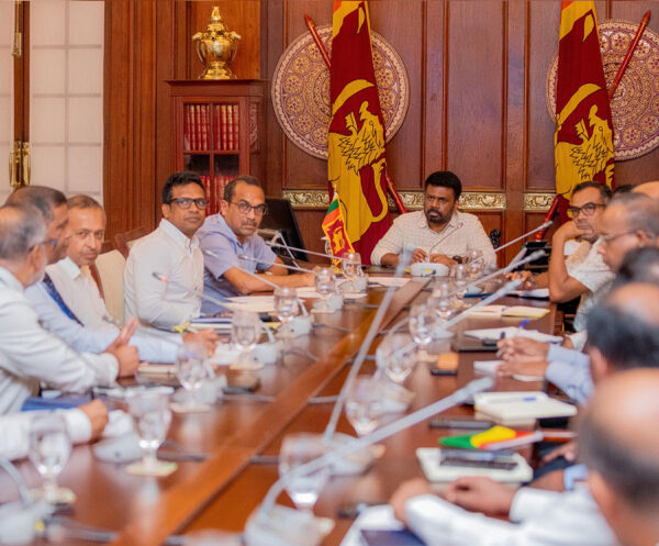 නිෂ්කාශන ක්‍රියාවලිය කඩිනම් කිරීම සඳහා ශ්‍රී ලංකා රේගු නිලධාරීන් පැය 24 පුරාම මෙහෙයුම්