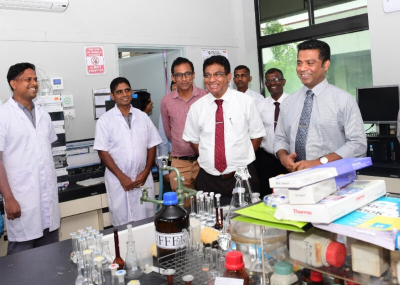 ඉදිරි වසර දෙක තුළ රටේ ඖෂධ නිෂ්පාදන ධාරිතාවය ඉහළ නැංවීමට කටයුතු කරනවා – වෛද්‍ය නලින්ද ජයතිස්ස