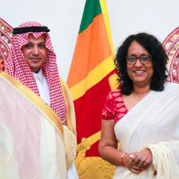 සෞදි අරාබි තානාපති සහ යුරෝපා සංගමයේ (EU) මැතිවරණ නිරීක්ෂණ මෙහෙයුමේ ප්‍රධාන නිරීක්ෂකයා අගමැති හමුවෙයි