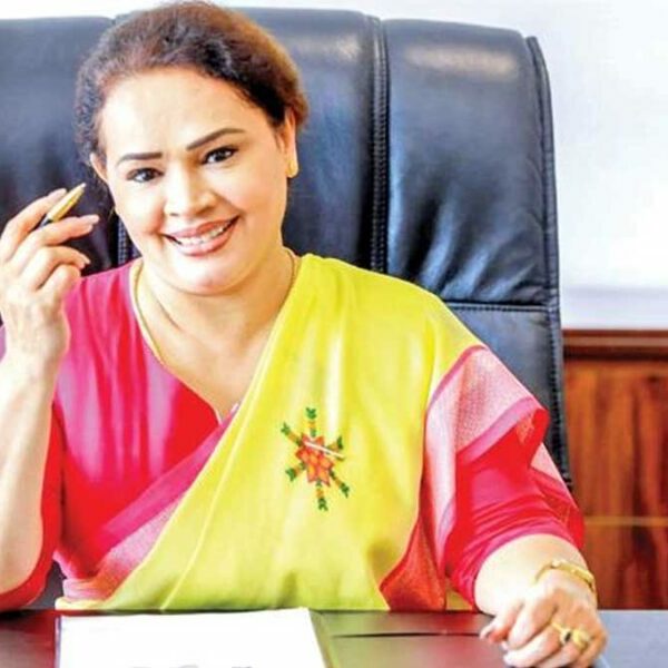 භාෂාවක නොදැනුවත්කම කියන්නේ රටක් කරන්න බැහැ කියන එක නෙවෙයි – ඩයනා ගමගේ