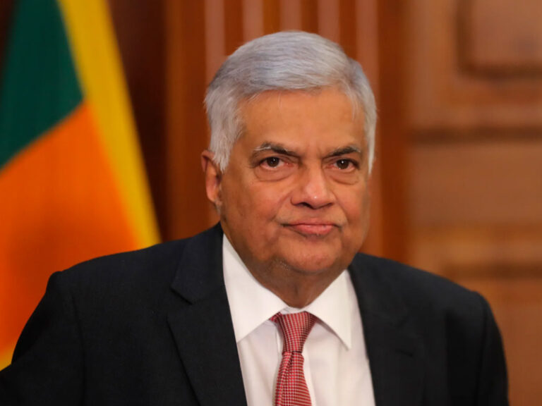 හිටපු ජනපති රනිල් අත්අඩංගුවට